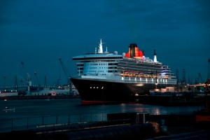 queen mary 2 cunard day anleger hafencity